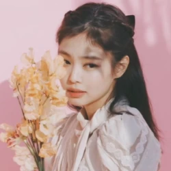 عکس JENNIE