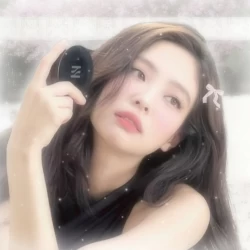 عکس 𝑨𝒏𝒂𝒉𝒊𝒕𝒂