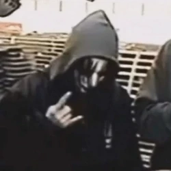 عکس 𝗳𝗮𝗹𝗹𝗲𝗻