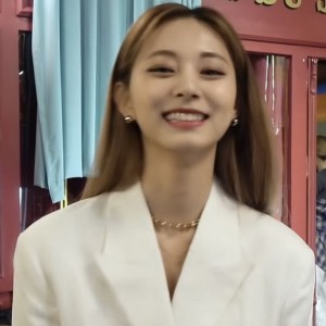 عکس 🦋💞『𝗥𝗘𝗔𝗟 𝗙𝗔𝗖𝗘┊𝗠𝗔𝗡𝗨𝗘𝗢𝗟』
