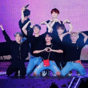 عکس بهترین آهنگ های....(BTS ver)