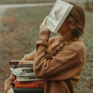 عکس «فراسوی کلمات: قدرت جسمی و روحی مطالعهٔ هدفمند»